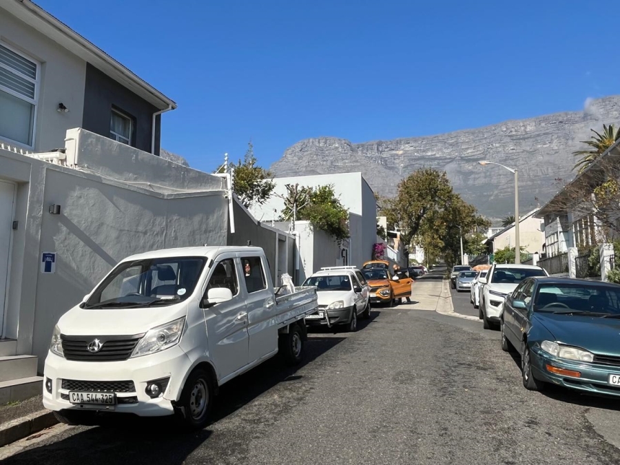 4 Bedroom Property for Sale in Oranjezicht Western Cape